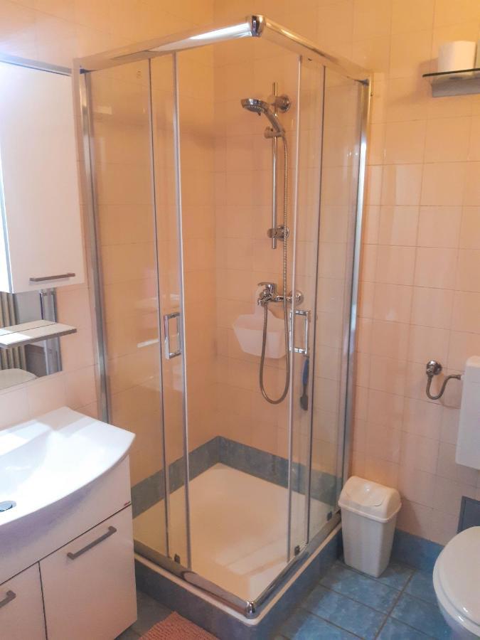 Apartmani Jutro 诺瓦利娅 外观 照片